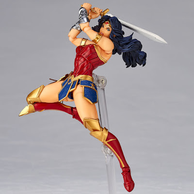 Figuras: Imágenes de la Revoltech, dedicada a Wonder Woman de Kaiyodo Figuras: Imágenes de la Revoltech, dedicada a Wonder Woman de Kaiyodo