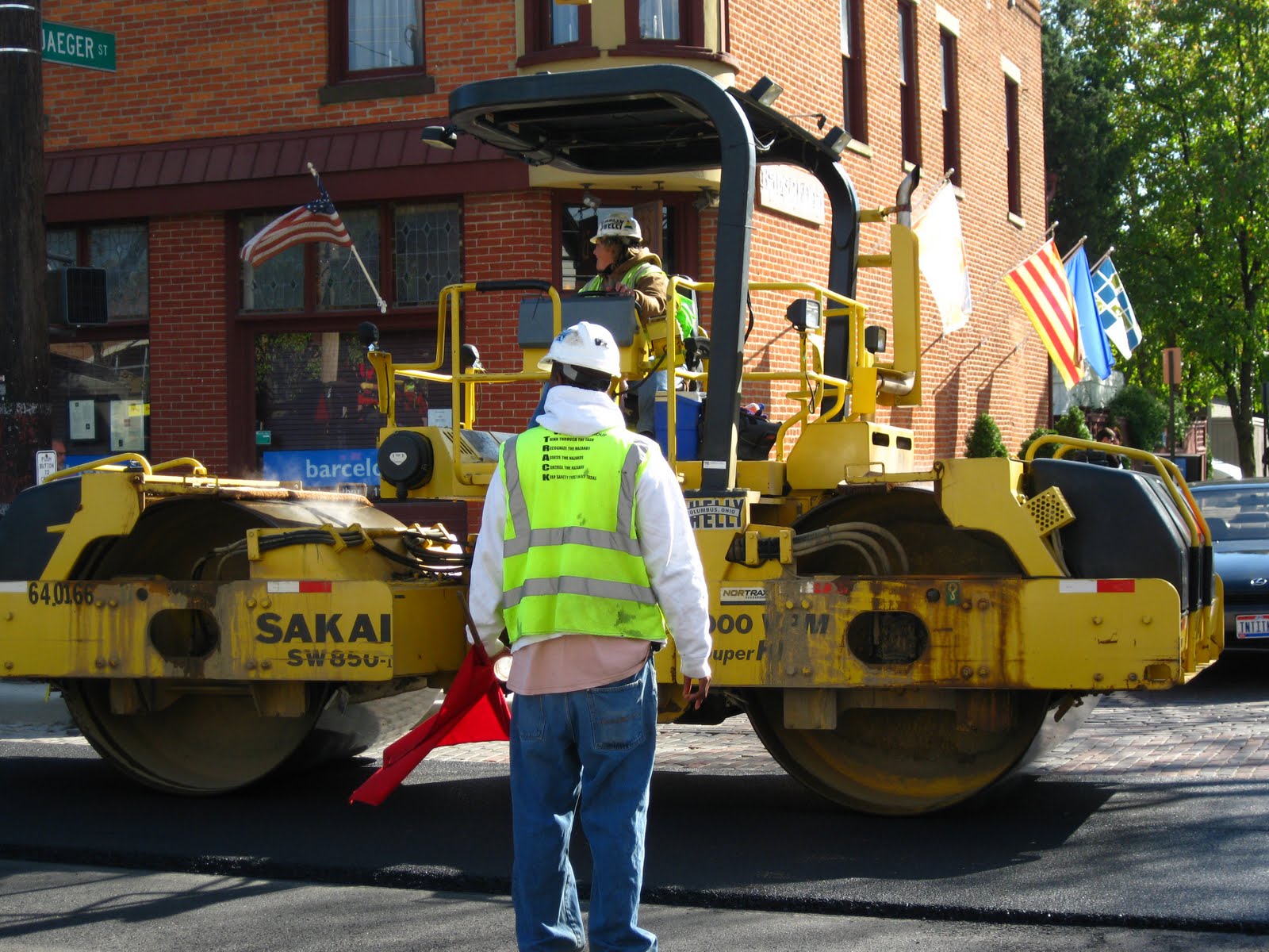 The Daily Apple Apple 561 Asphalt Planers, Pavers, and Rollers