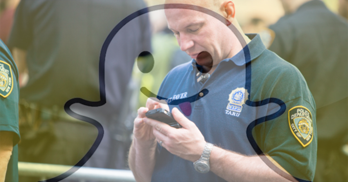 CoverUp'z Photo Messaging app “Snapchat” shares users’ images with U