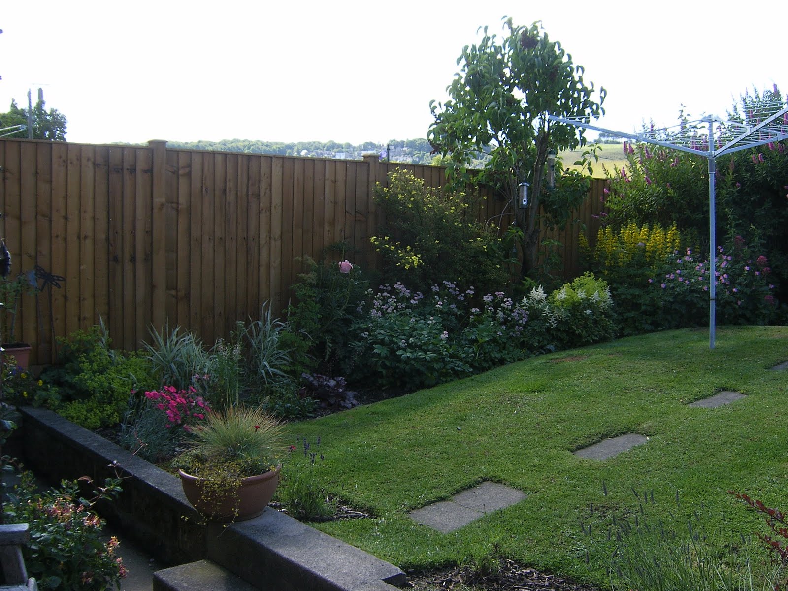 billatbingley - Random Jottings: And There Was New Garden Fencing Too!