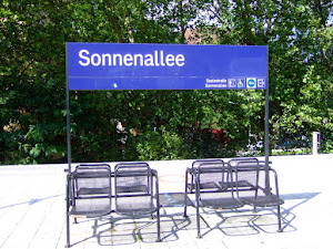 Bei der S-Bahn Sonnenallee