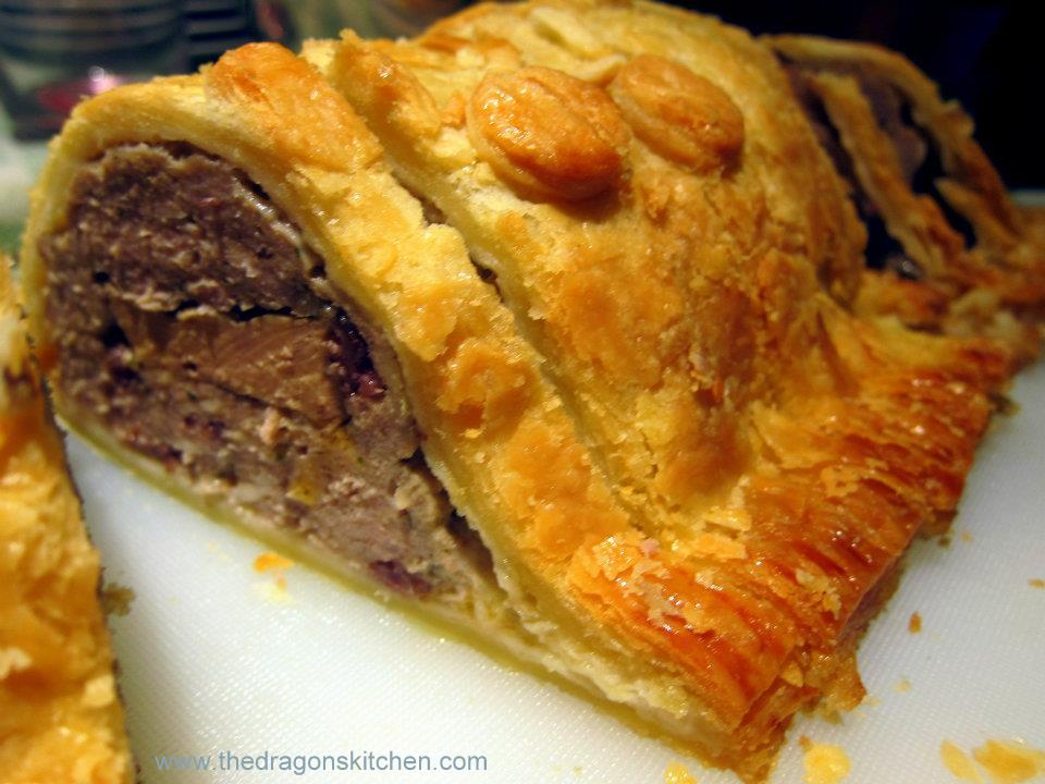 Dragon's Kitchen Pate de Foie Gras en Croute