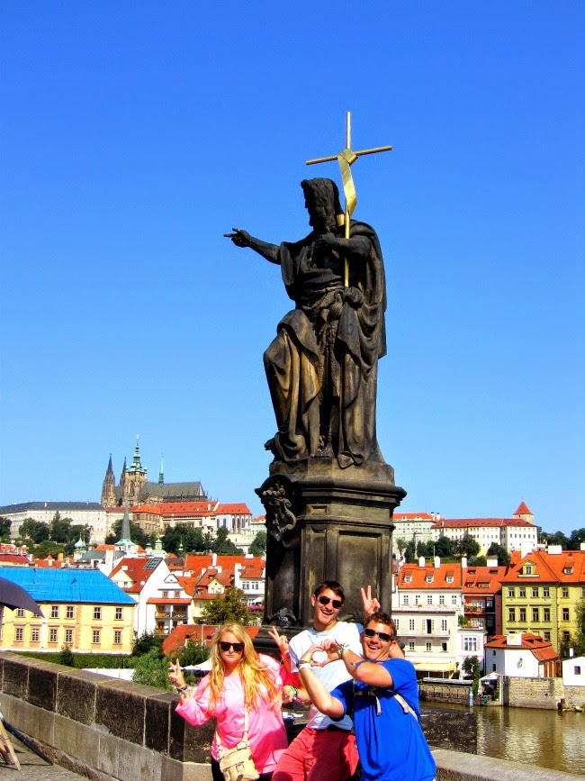 Prague Tourists charles bridge
