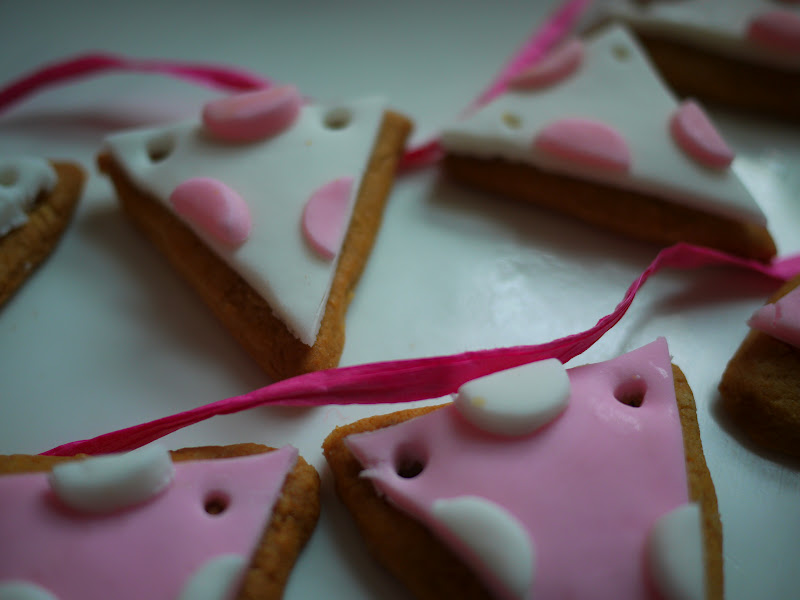 What Kate Baked...and baby! Summer Village Shows and Bunting Biscuits