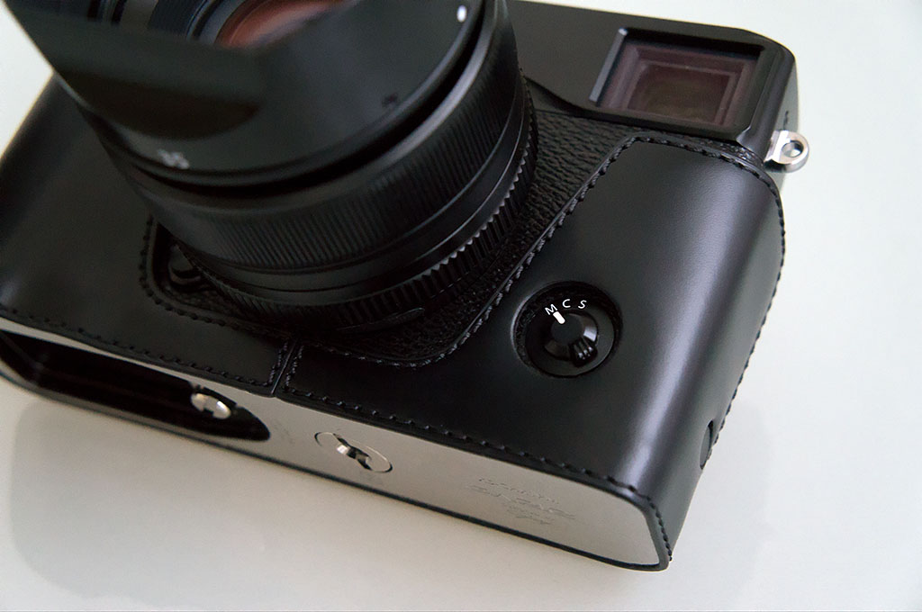 vk.photo.blog Gariz Half Case for Fuji XPro 1 (with camera now)