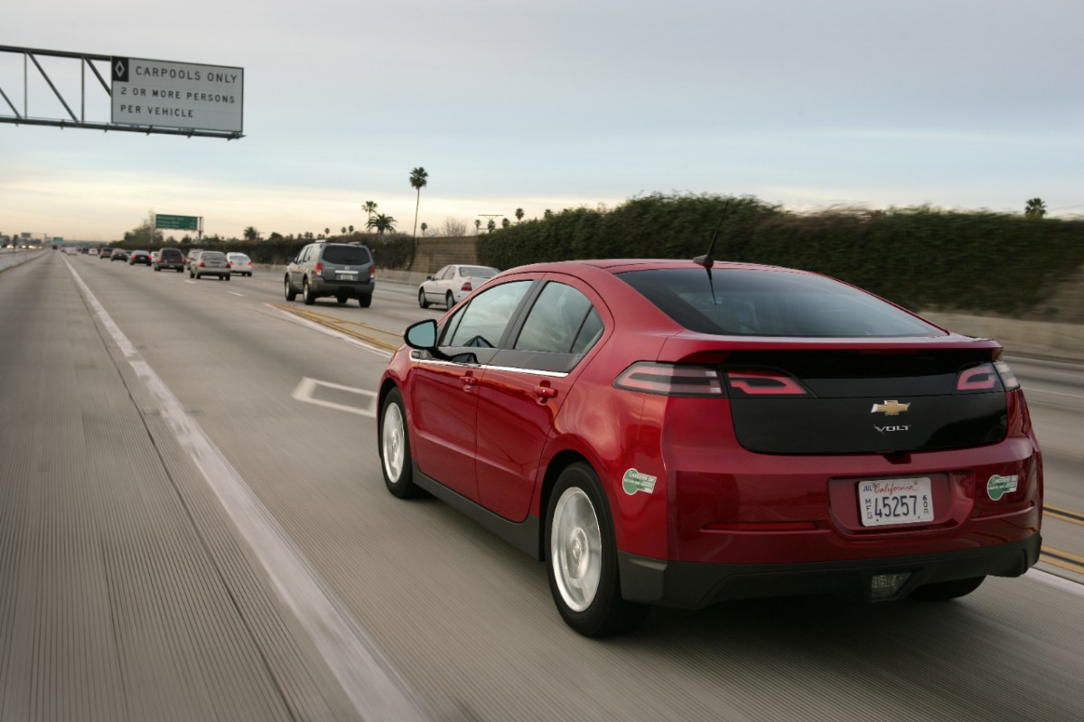 2013 Chevrolet Volt Boosts EV Range to 38 Miles Electric Vehicle News