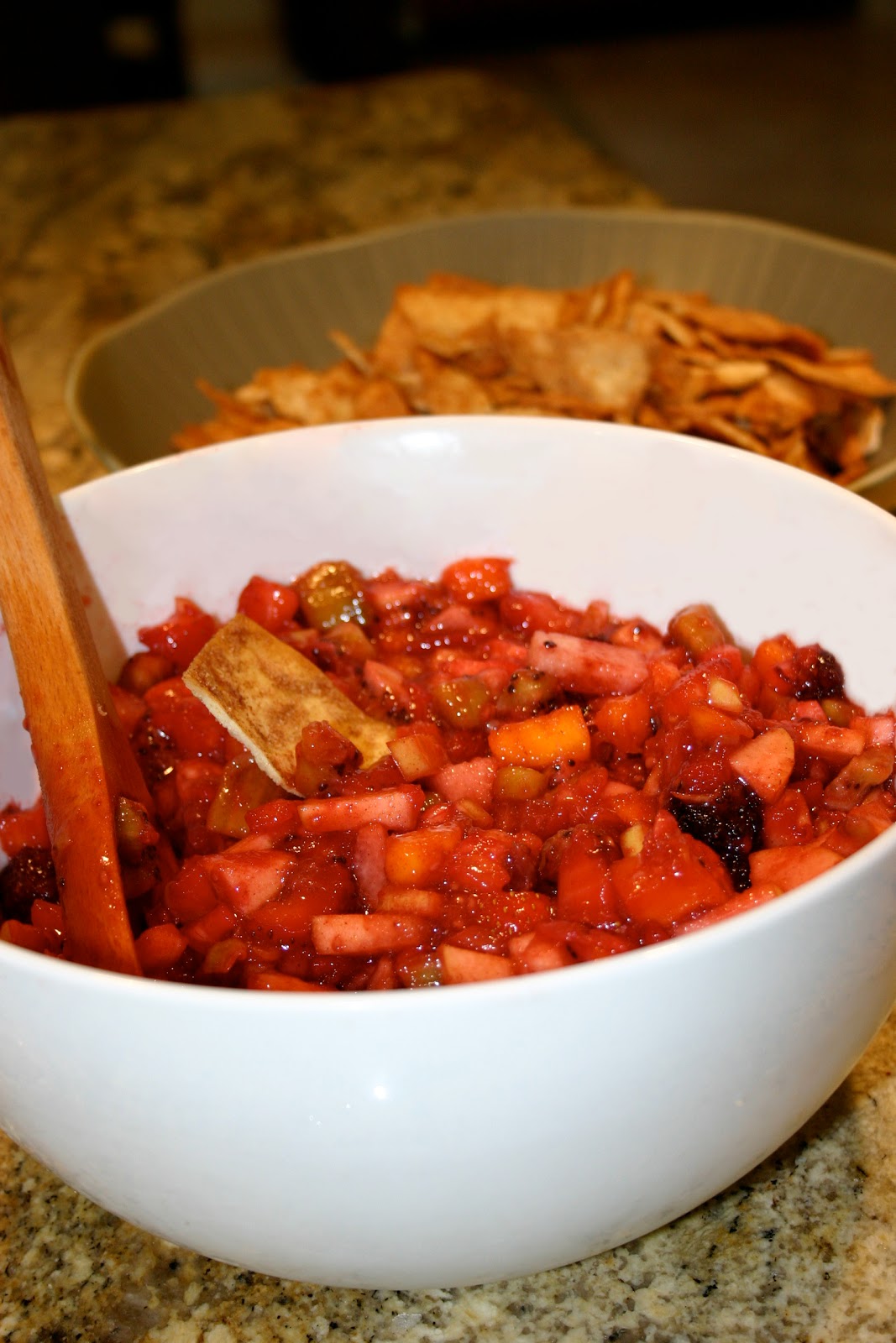 organic laguna Fruit Salsa with Cinnamon Sugar Pita Chips