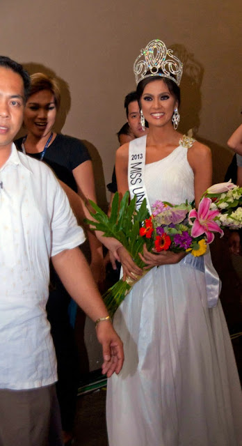 AND TIARASMiss Universe Philippines "Binibining Pilipinas 2013