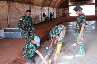 TNI bangun Lapangan Bulutangkis di Kongo