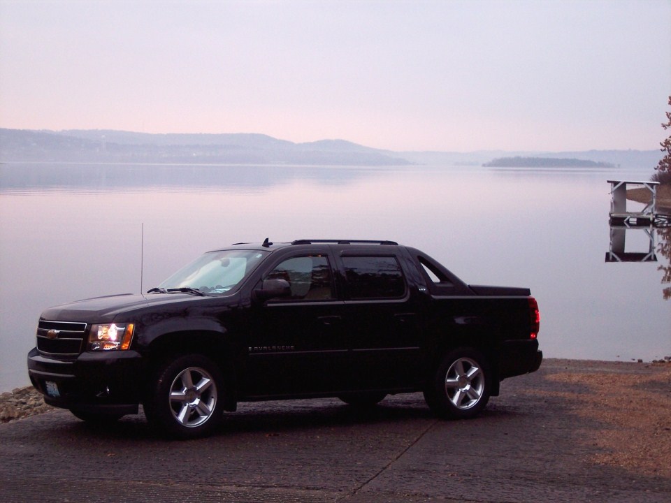 2014 Chevrolet Avalanche Wallpapers