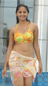 Anushka Shetty In Bikini