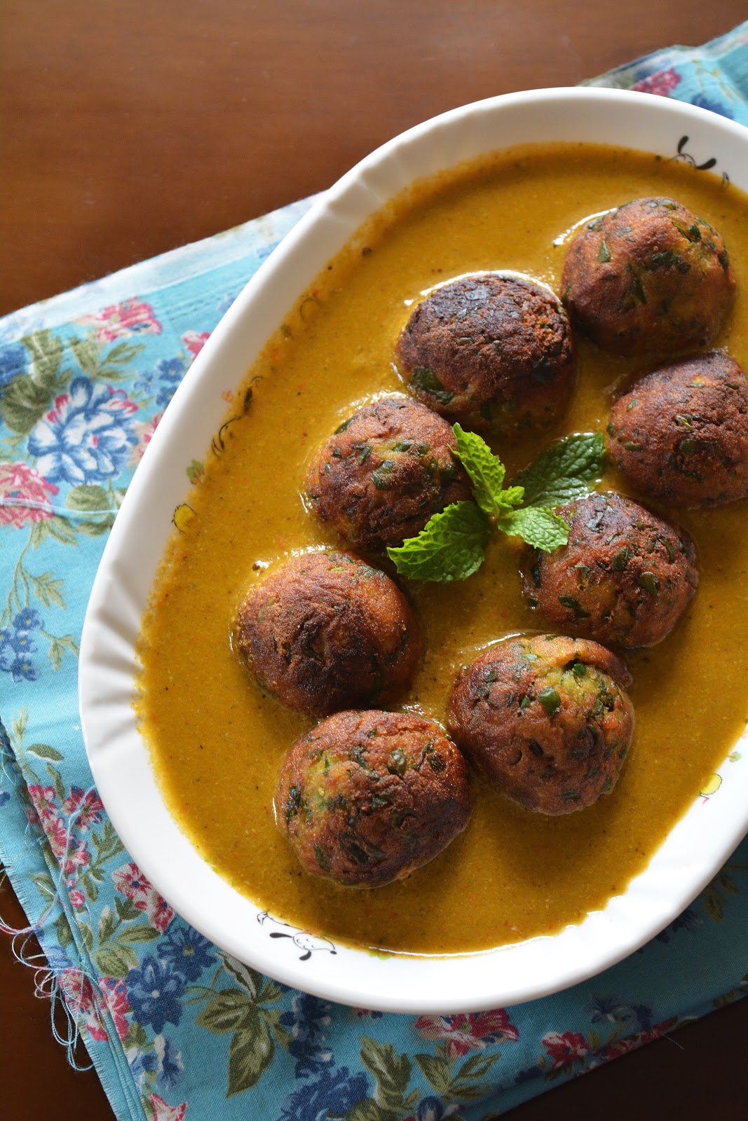 Cook like Priya Palak Kofta Curry Low Fat version Spinach Kofta
