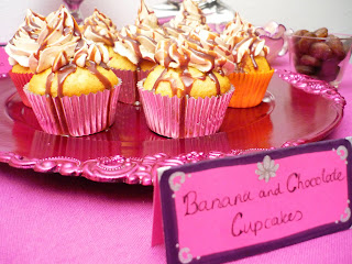 http://2.bp.blogspot.com/-xvBLq3oUjRk/TuSikh_pvcI/AAAAAAAAAV0/XusIXogJE3o/s320/Chocolate%2Bbanana%2Bcupcakes.JPG