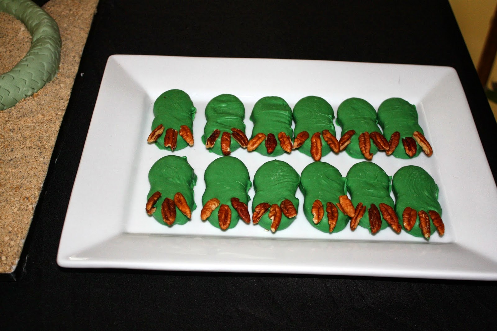 colorful-bearded-dragon-taco-costume.jpg