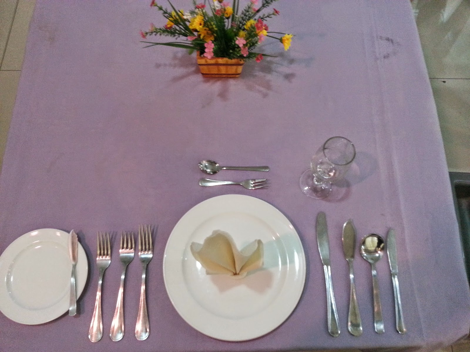 Oneohone Fnb Table D Hote Setup