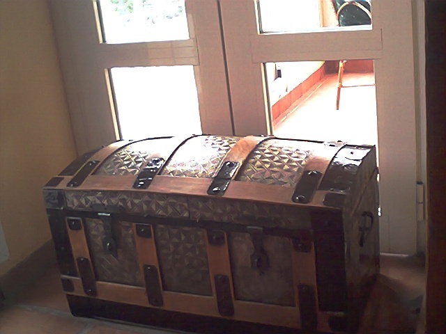 minis y mas: Restauración de un baúl forrado de metal
