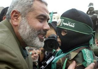 http://2.bp.blogspot.com/-y-5YruzYJG0/Tv9y0JdkDQI/AAAAAAAAG6E/cZ1ksg1F_Zk/s400/Hamas_Haniya_and_Gazan_Child.jpg