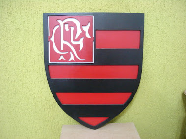 Escudo de time (em destaque escudo do Flamengo)