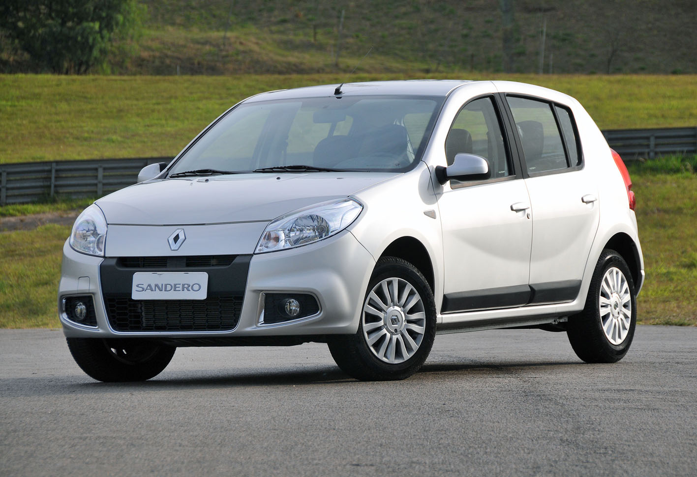 RACIONAUTO SANDERO AUTOMÁTICO É OFICIALMENTE LANÇADO