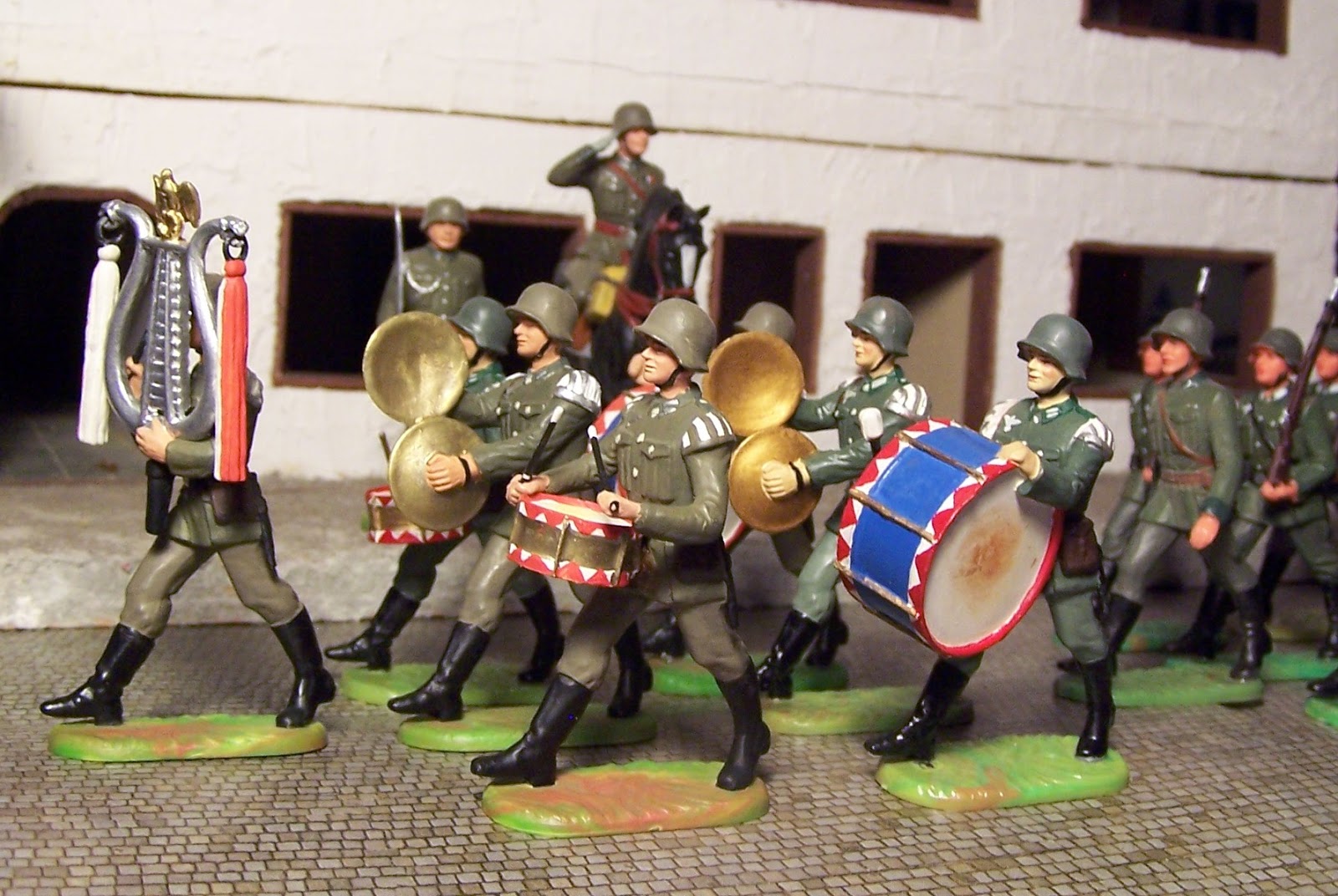 WWII Plastic Toy Soldiers Elastolin Toy Soldiers