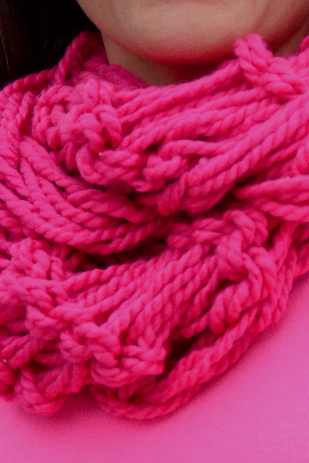 Aesthetic Nest: Knitting: Arm Knit Infinity Cowl (Tutorial)