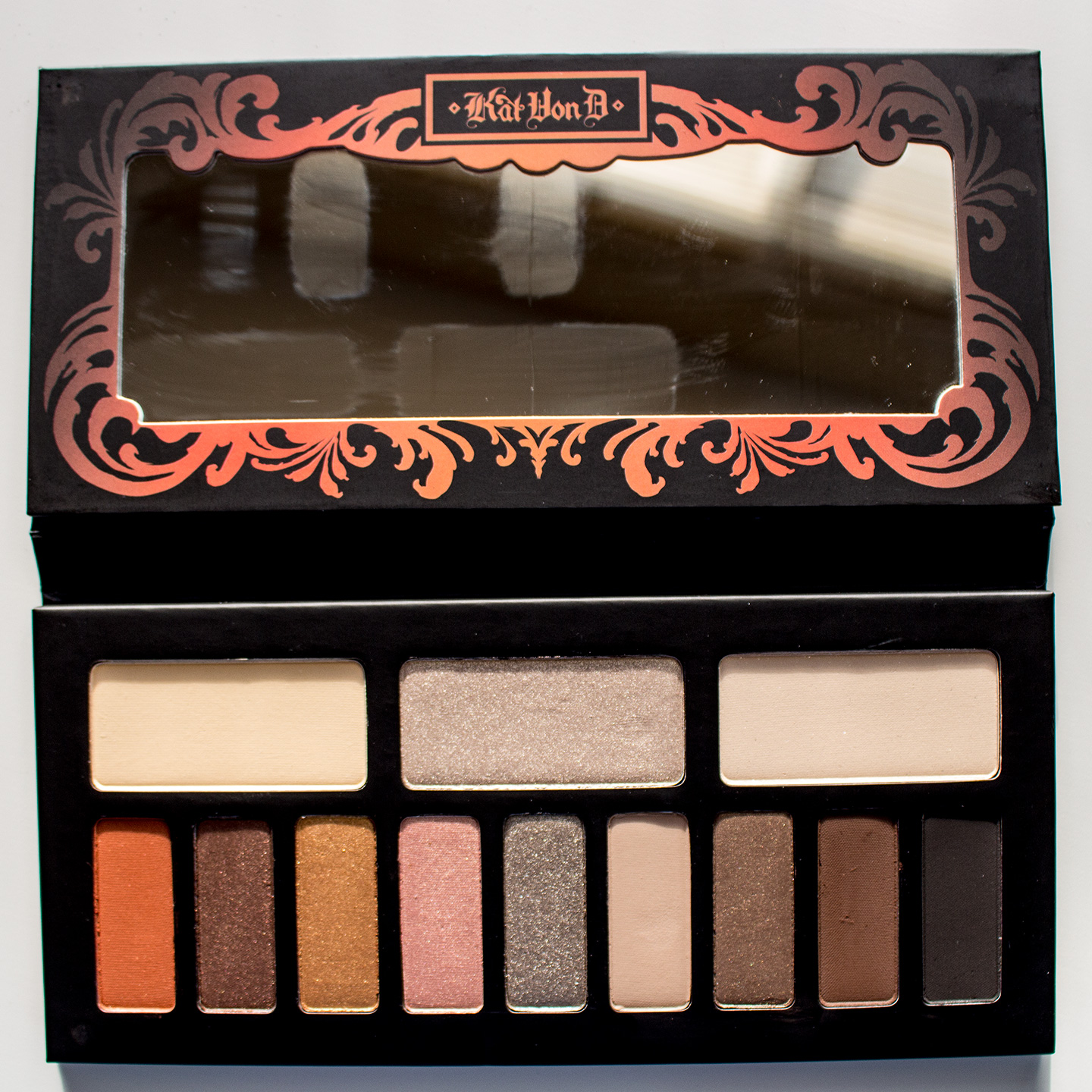 WARPAINT and Unicorns Kat Von D Monarch Eyeshadow Palette Swatches