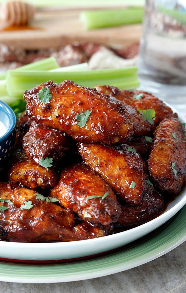 TRADITIONAL BUFFALO HOT WINGS Delicious Cooking Recipes