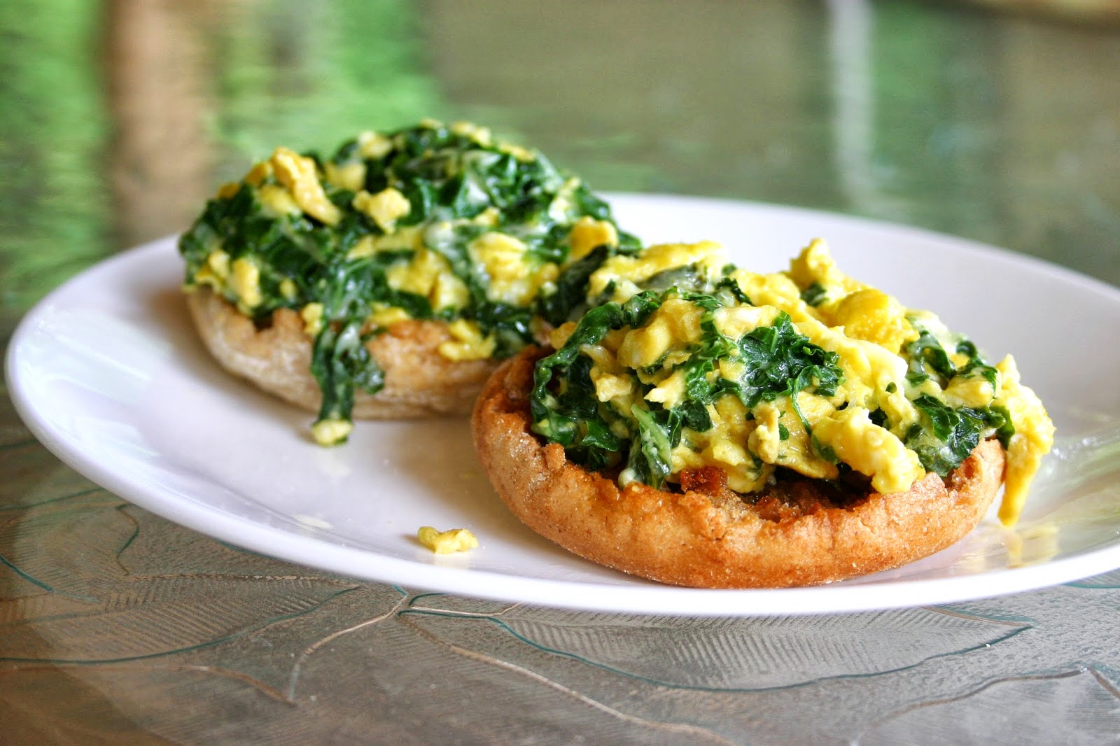 Effortnesslessly Scrambled Egg and Kale