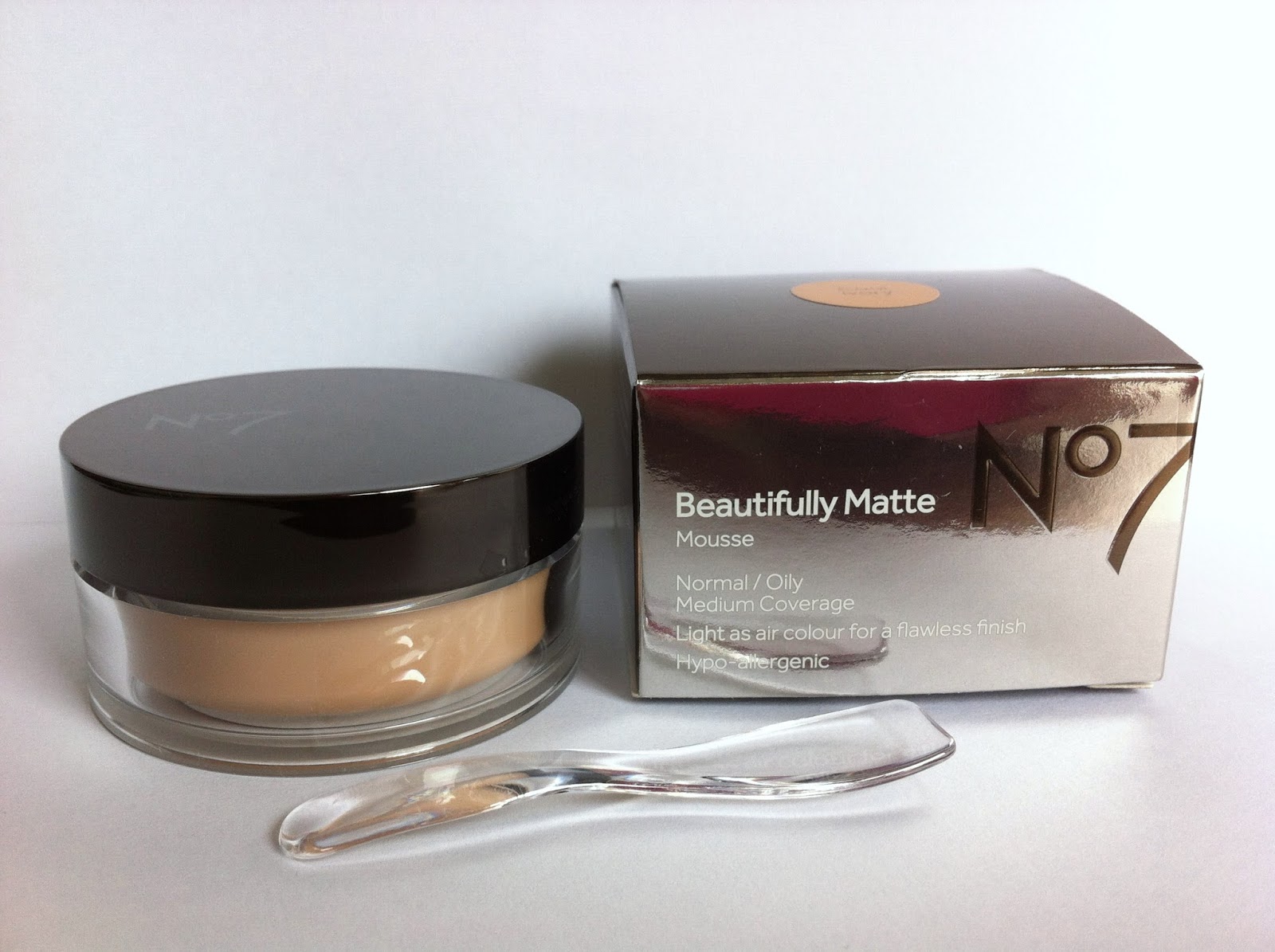 Lavender shines back No7 Mousse Foundation
