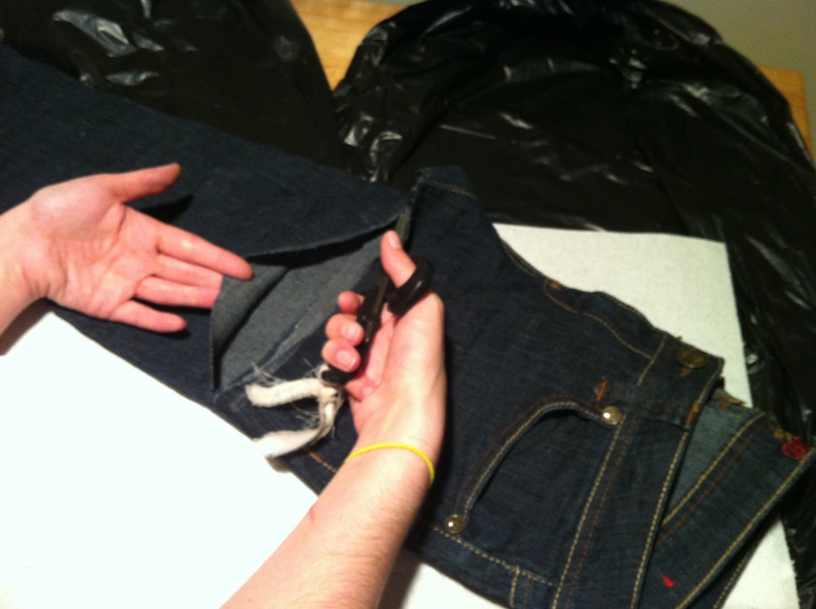 Ivy & Me Apparel How to make distressed jean shorts