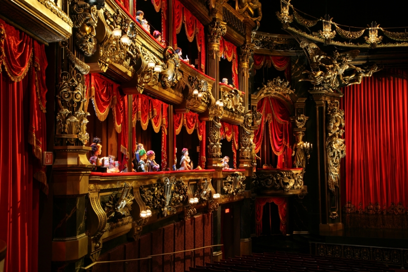 The Hopeful Traveler: The Venue: The Phantom Theatre at the Venetian