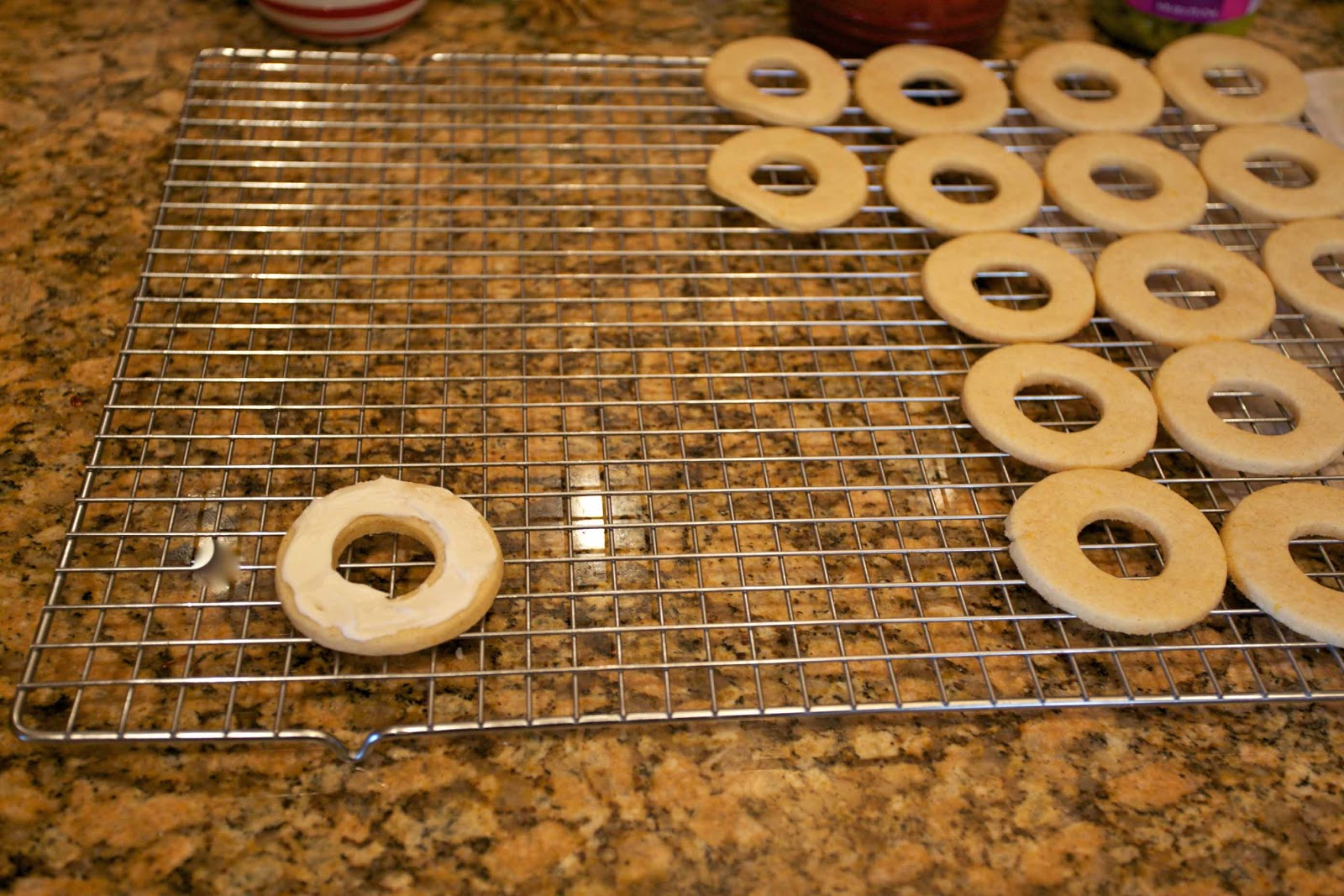 Them octoberfarm piping confectioner icing sugar finish Christmas Wreath Cookies