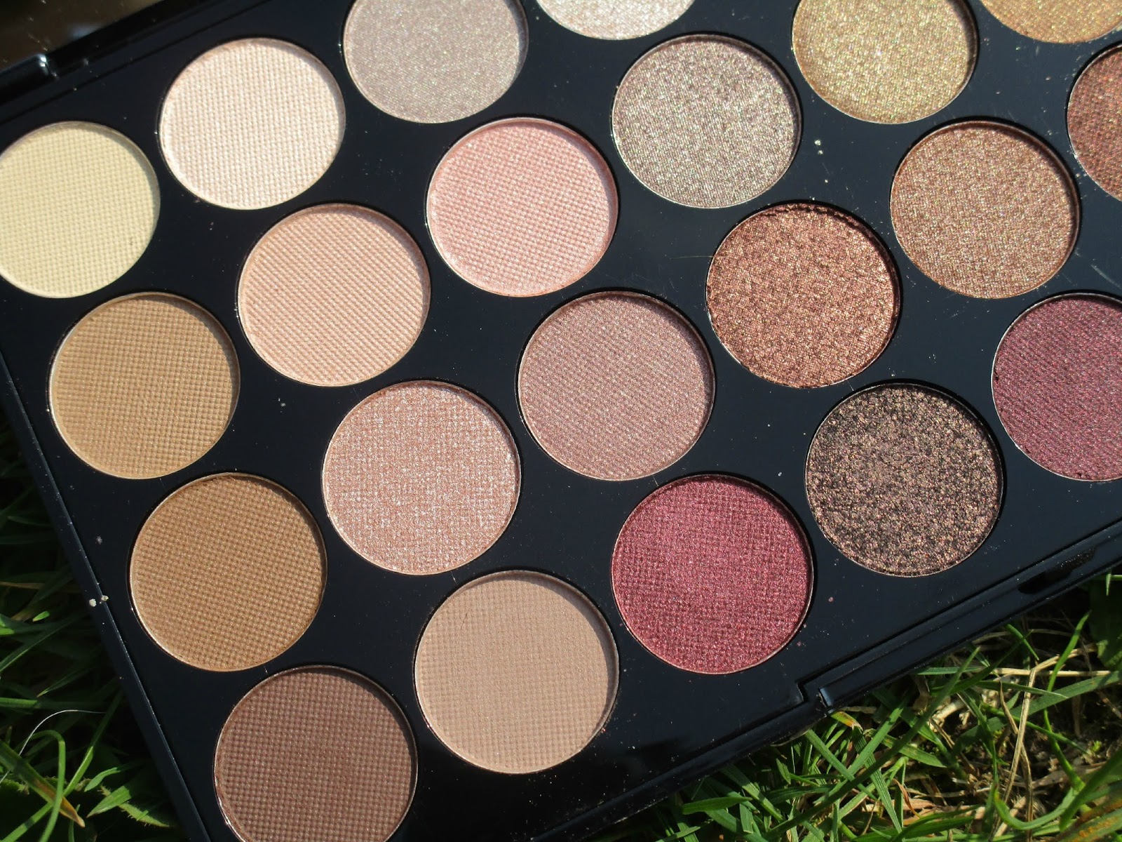 HaySparkle The Only Eyeshadow Palette You Will Need This Autumn/Winter!