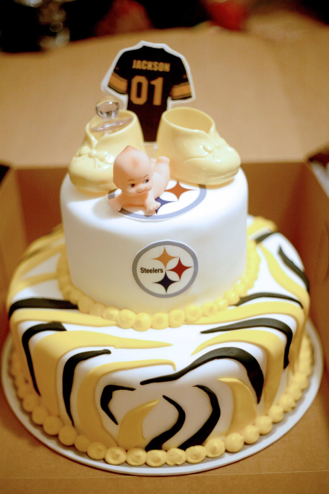 Hector's Custom Cakes Pittsburgh Steelers Baby Shower Cake / Black and