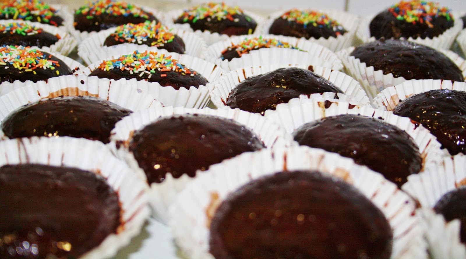 MUFFİNDE KEK TARİFİ Kolay Denenmiş Resimli Tatlı Tarifleri