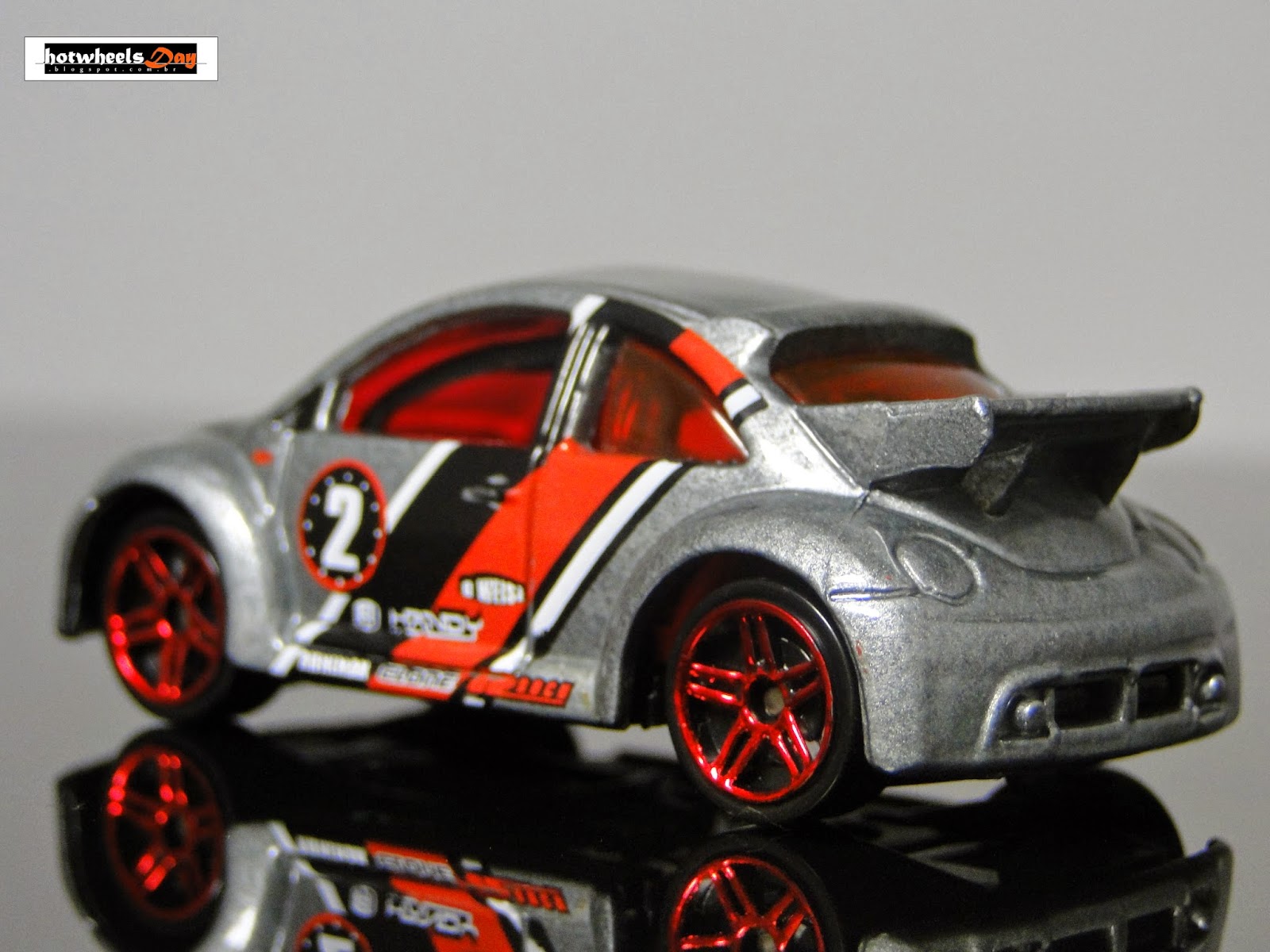 Hotwheels Day Volkswagen new Beetle Cup Hot Wheels 142 2005