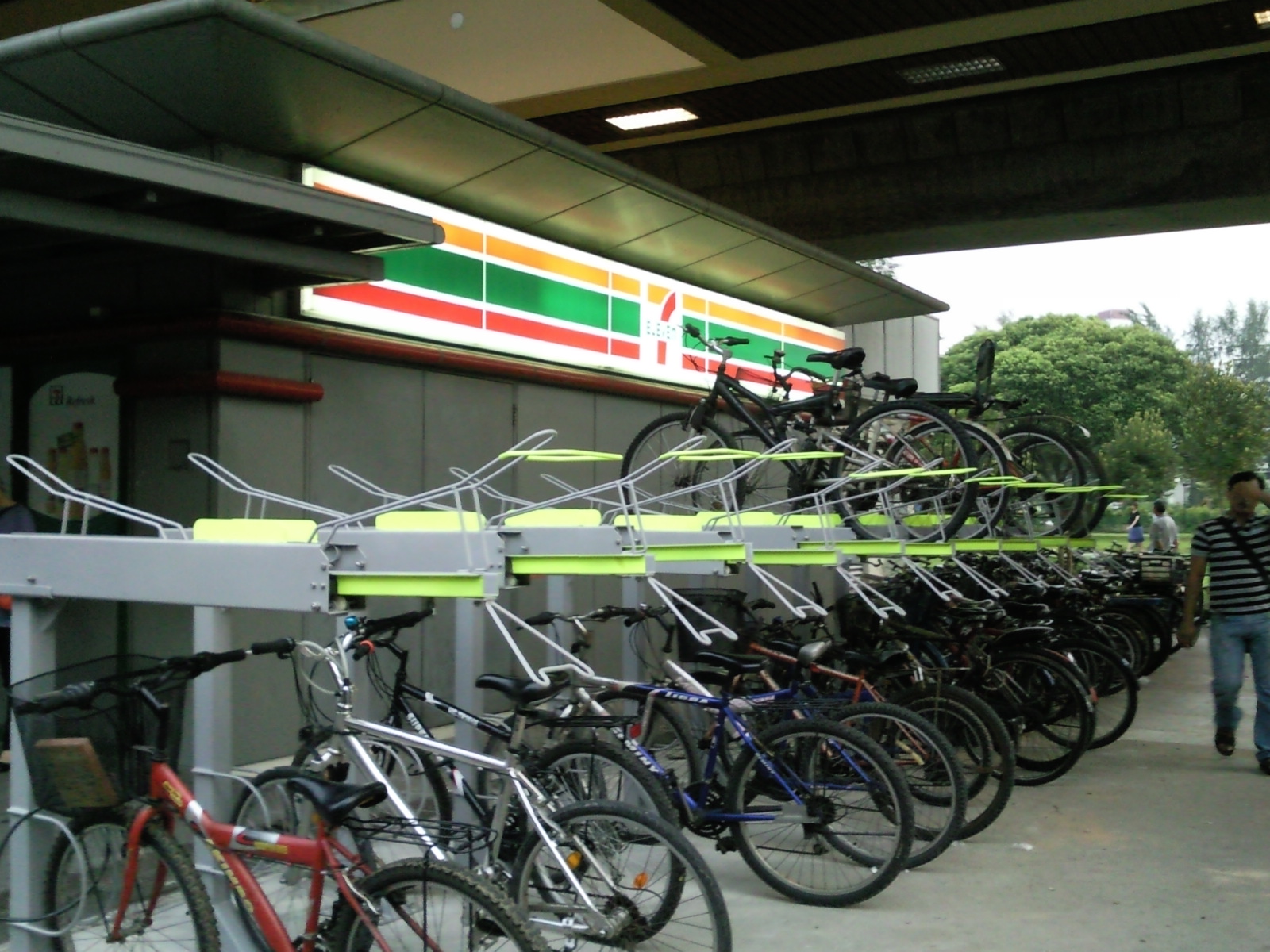 A Day In SG New Double Layer Bicycle Racks At Lakeside MRT