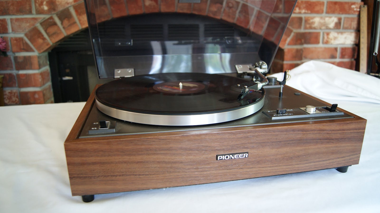 Audioless Winnipeg Group! Pioneer PL15R Turntable