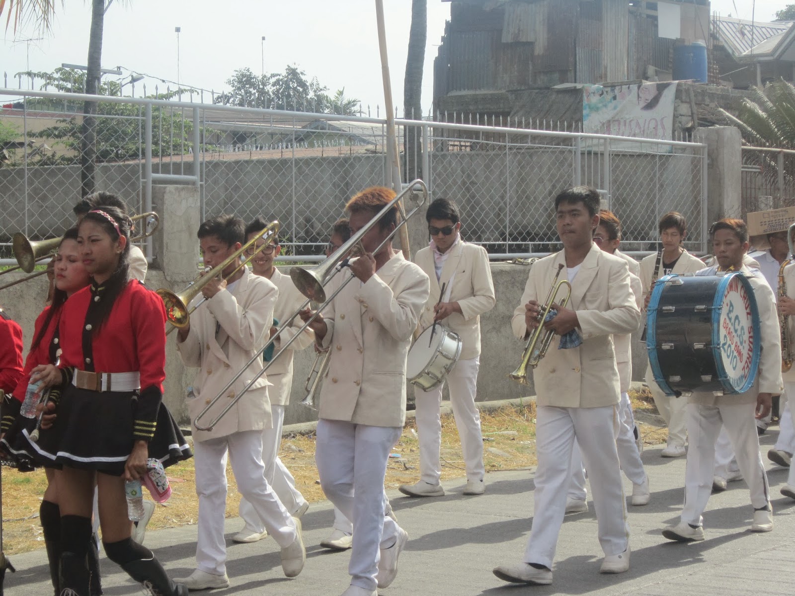 Ika-3 ng hapon ay nagkaroon ng parada o street dancing parade. May