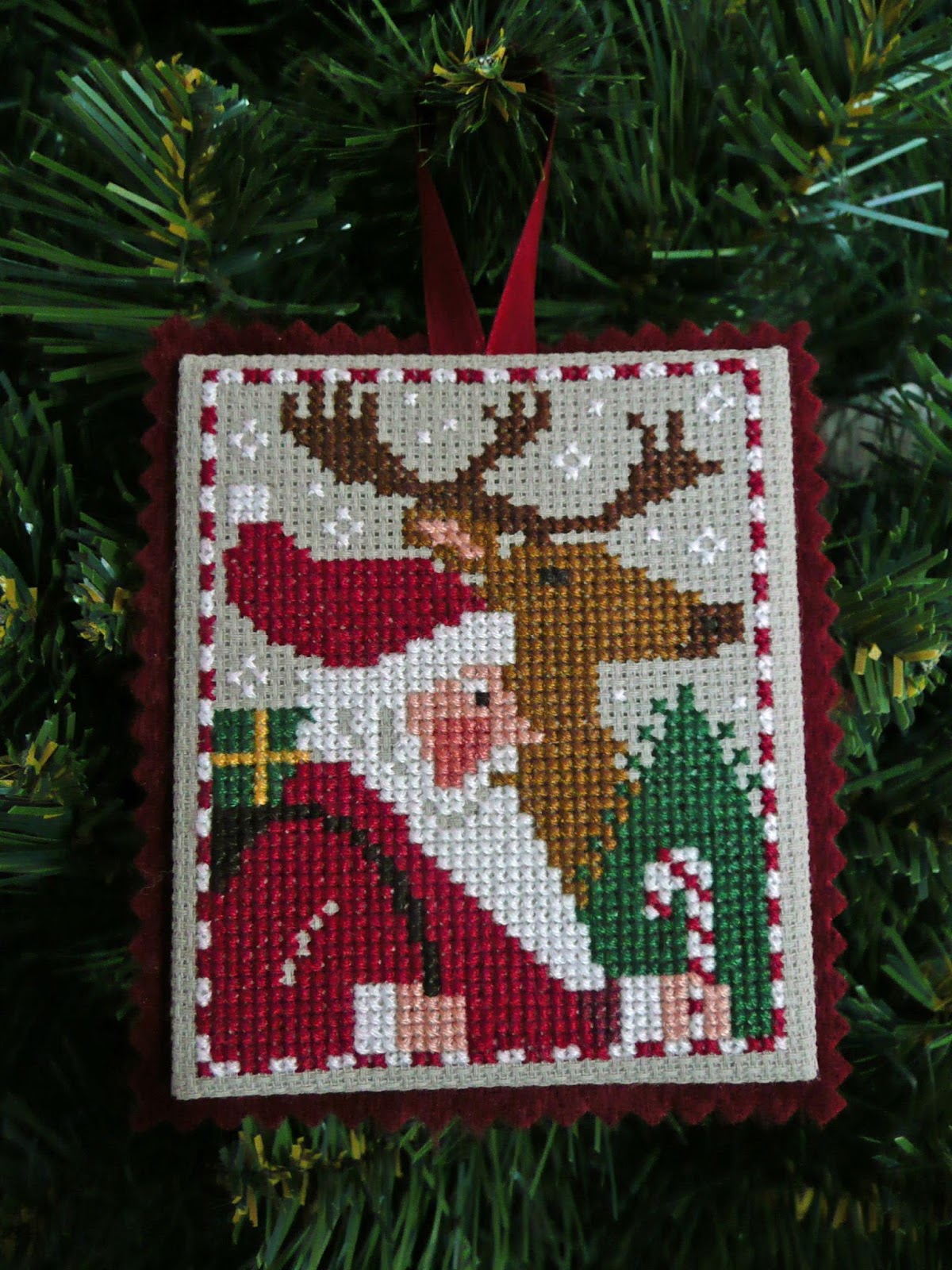 Focus on Finishing Christmas Ornament Tutorial