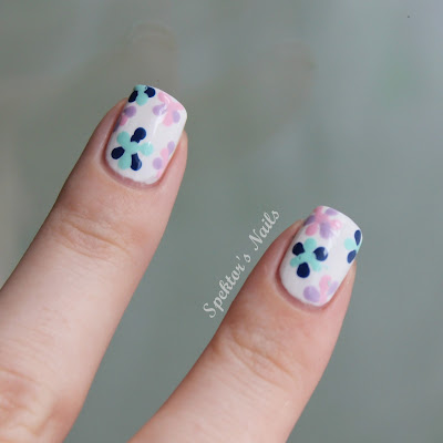 Dotted Flowers Nail Art