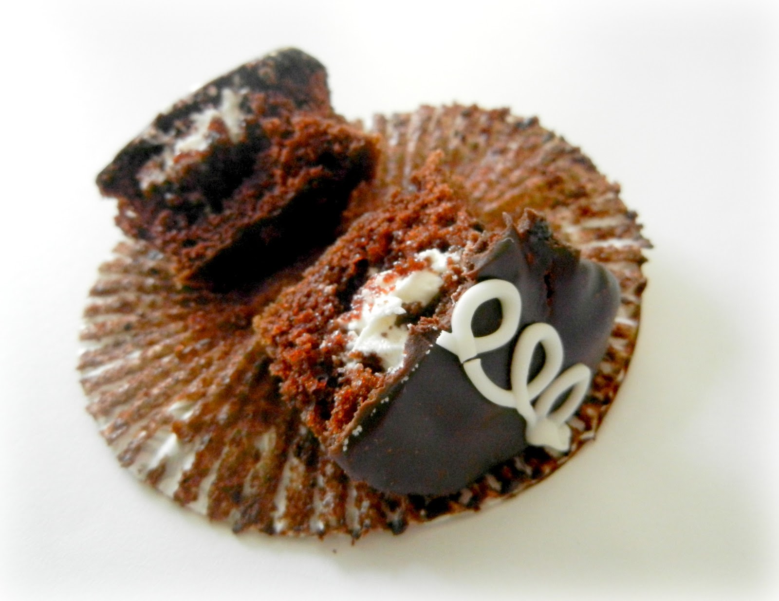 Sugar Swings! Serve Some heart shaped and homemade hostess cupcakes
