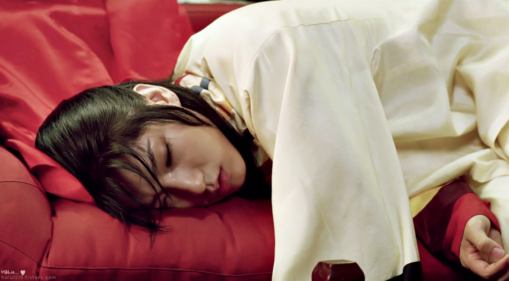 영화 왕의 남자 속 공길 |