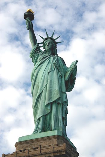 Statue_of_liberty_side.jpg