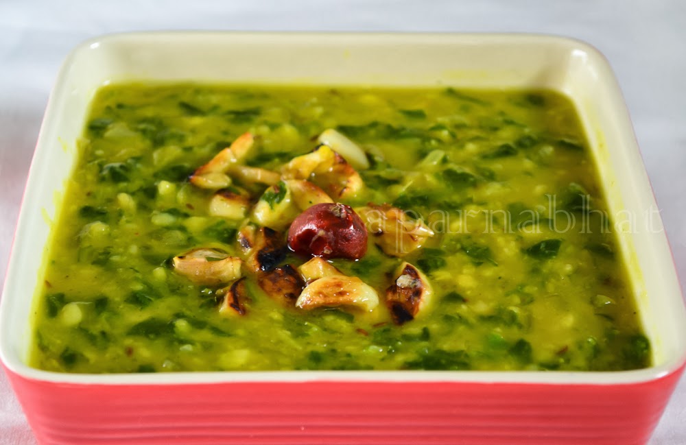 Dal Palak Seasoned With Garlic Flavors N Colors