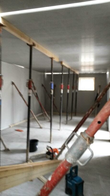 Wir Bauen Unsere Lehmhutte April 2014