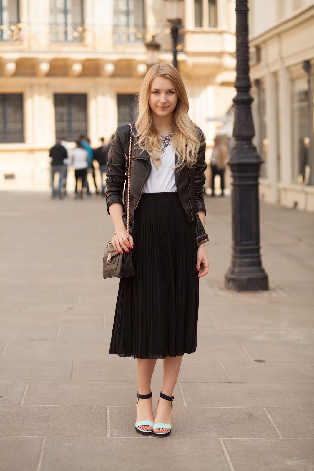 Pleated midi skirt