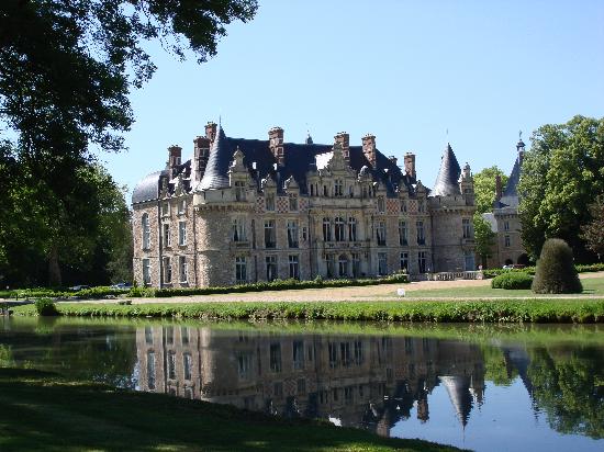 What could be more romantic and beautiful than to get married in a castle in What could be more romantic and beautiful than to get married in a castle in