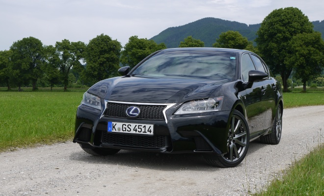 2012 Lexus GS450h F-Sport from the front