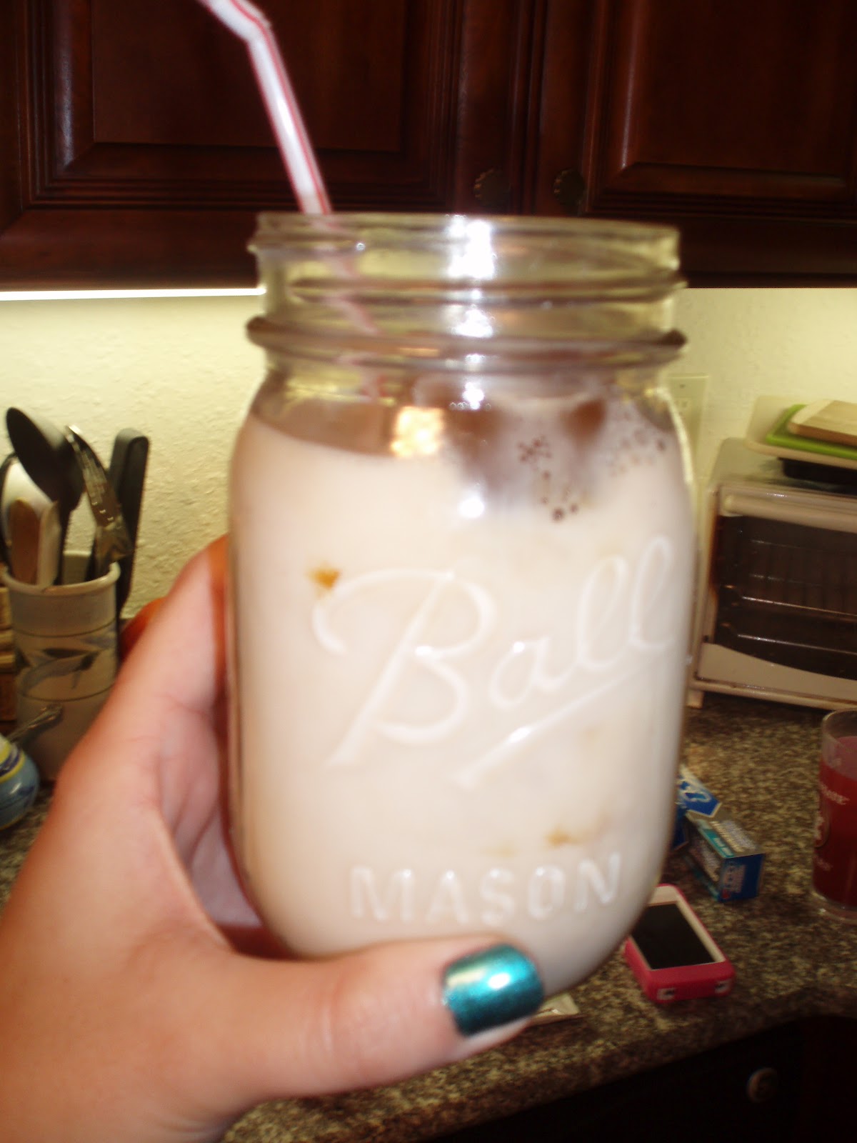 unBearablyGood Almond Milk over Coffee Ice Cubes {AKA Heaven}!